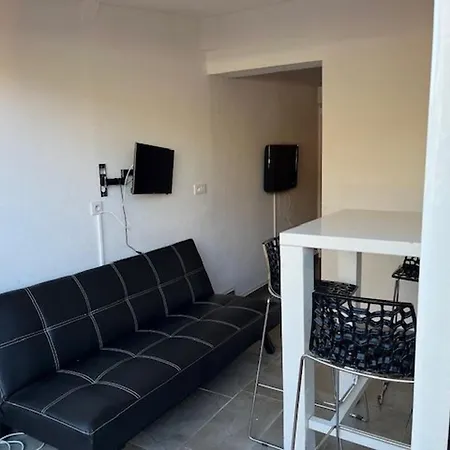 Apartamento T2 Climatise Au Coeur Du Cap D'agde, Proche Port Et Plages, 4 Personnes - Fr-1-749-41 *