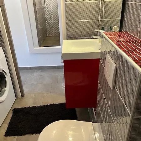T2 Climatise Au Coeur Du Cap D'agde, Proche Port Et Plages, 4 Personnes - Fr-1-749-41 *